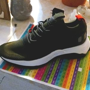 Call it spring sneakers